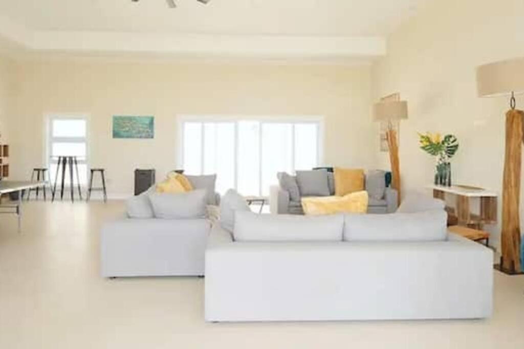 Snooze At Oceanpointe Vila Lucea Exterior foto